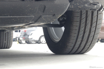 2016款宝骏730 1.5T手动舒适版 7座