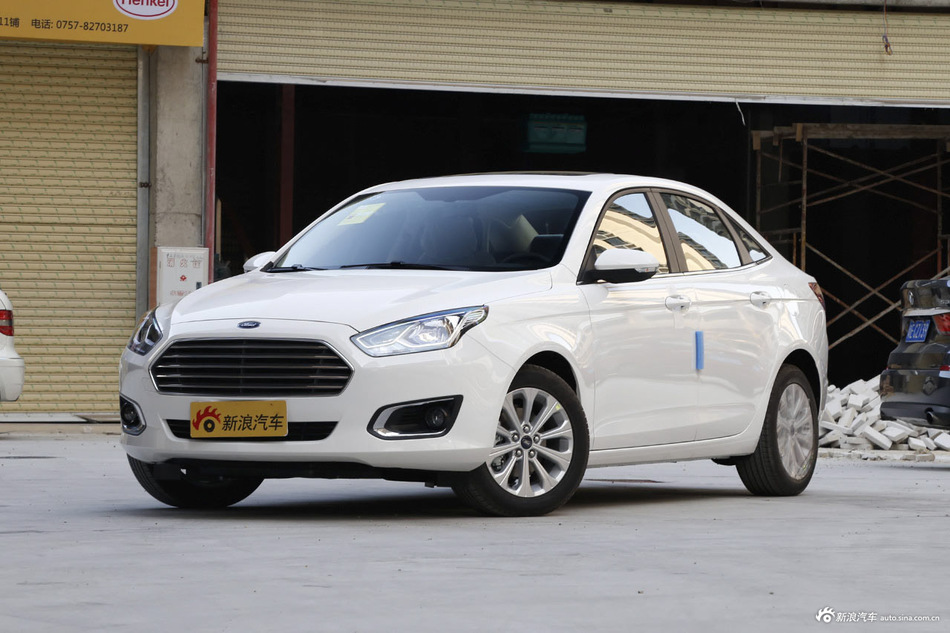 2015款福睿斯1.5L自动时尚型