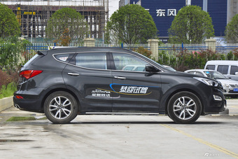 2015款全新胜达2.0T自动两驱智能型 5座