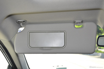 2016款风度MX5 2.0L 自动旗舰版