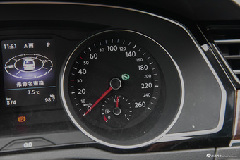 2017款迈腾2.0T自动380TSI DSG旗舰型