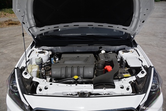 2017款V5菱致1.5L手动新贵型图片