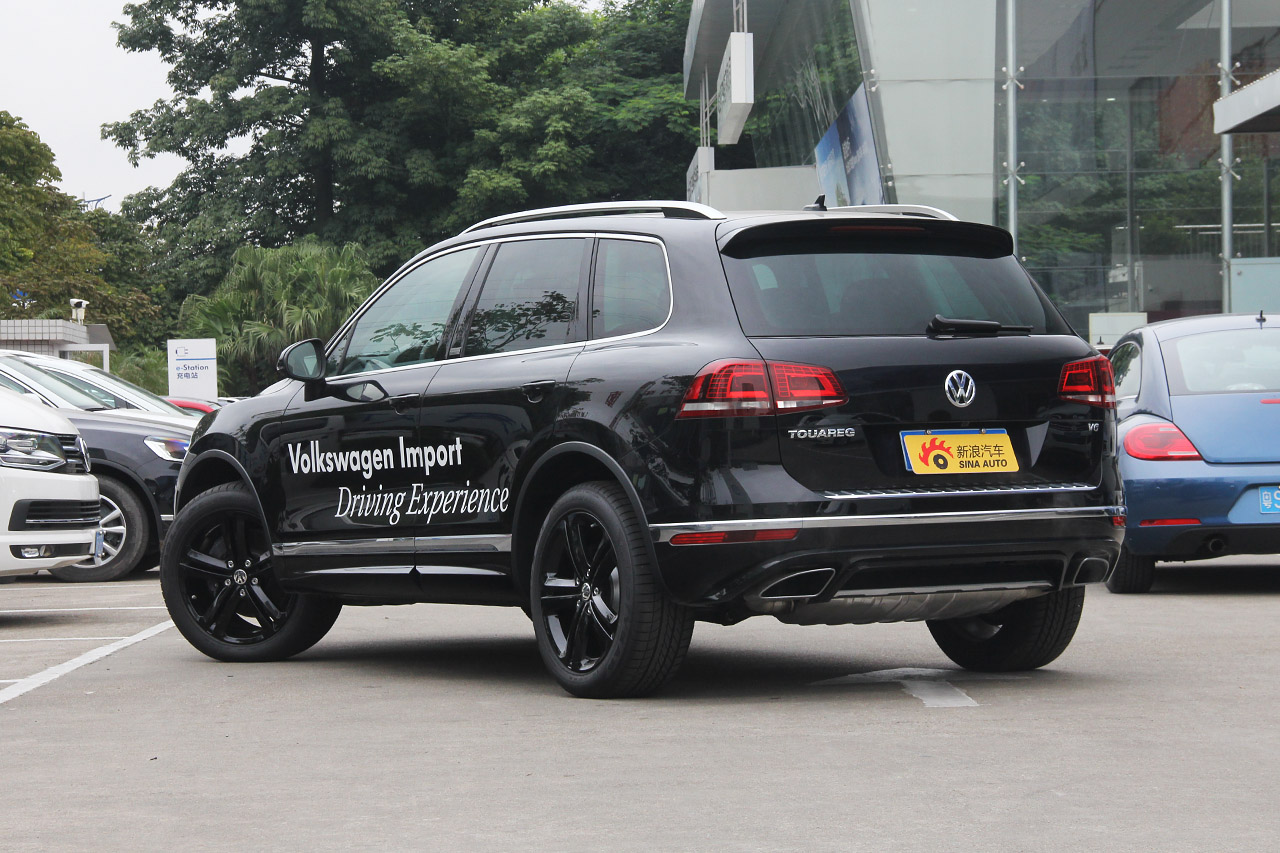 2017款途锐3.0T自动行政版 