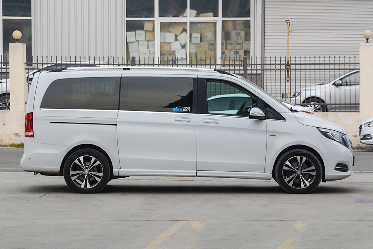 2017款奔驰V级 V 260 尊贵版