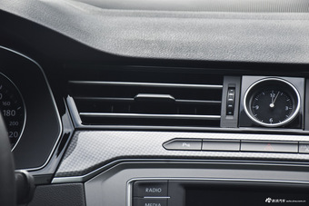 2017款蔚揽2.0T自动四驱拓行版380TSI