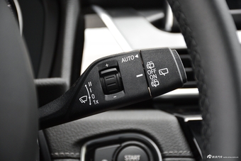 2018款宝马2系225i 2.0T自动尊享型M运动套装