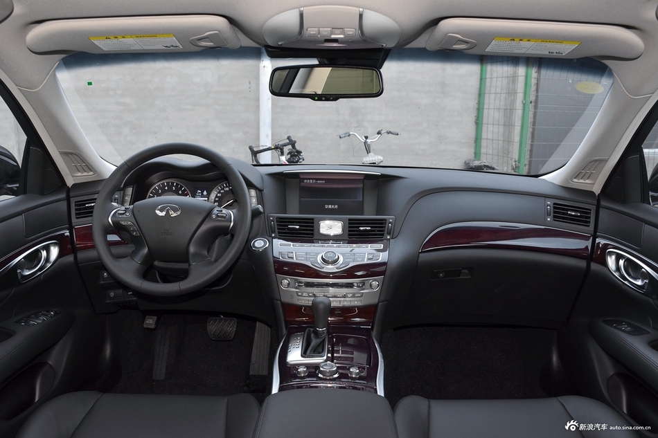 2019款英菲尼迪Q70L 2.0T自动悦享版