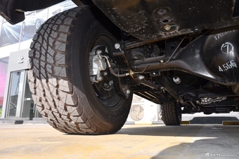 2017款北京BJ80 2.3T捍卫者