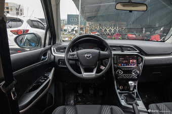 2018款海马S5青春版 1.6L手动豪华型