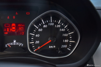 2014款夏利N7 1.3L手动运动尊贵型