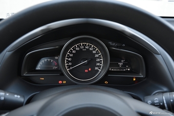 2018款马自达CX-4 2.0L手动两驱蓝天活力版