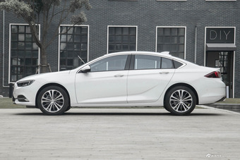 2017款君威2.0T自动尊贵型28T