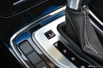 2017款宝骏560 1.5T DCT旗舰型