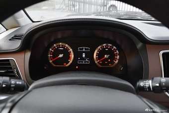 2018款菱智M5 1.6L手动7座豪华型