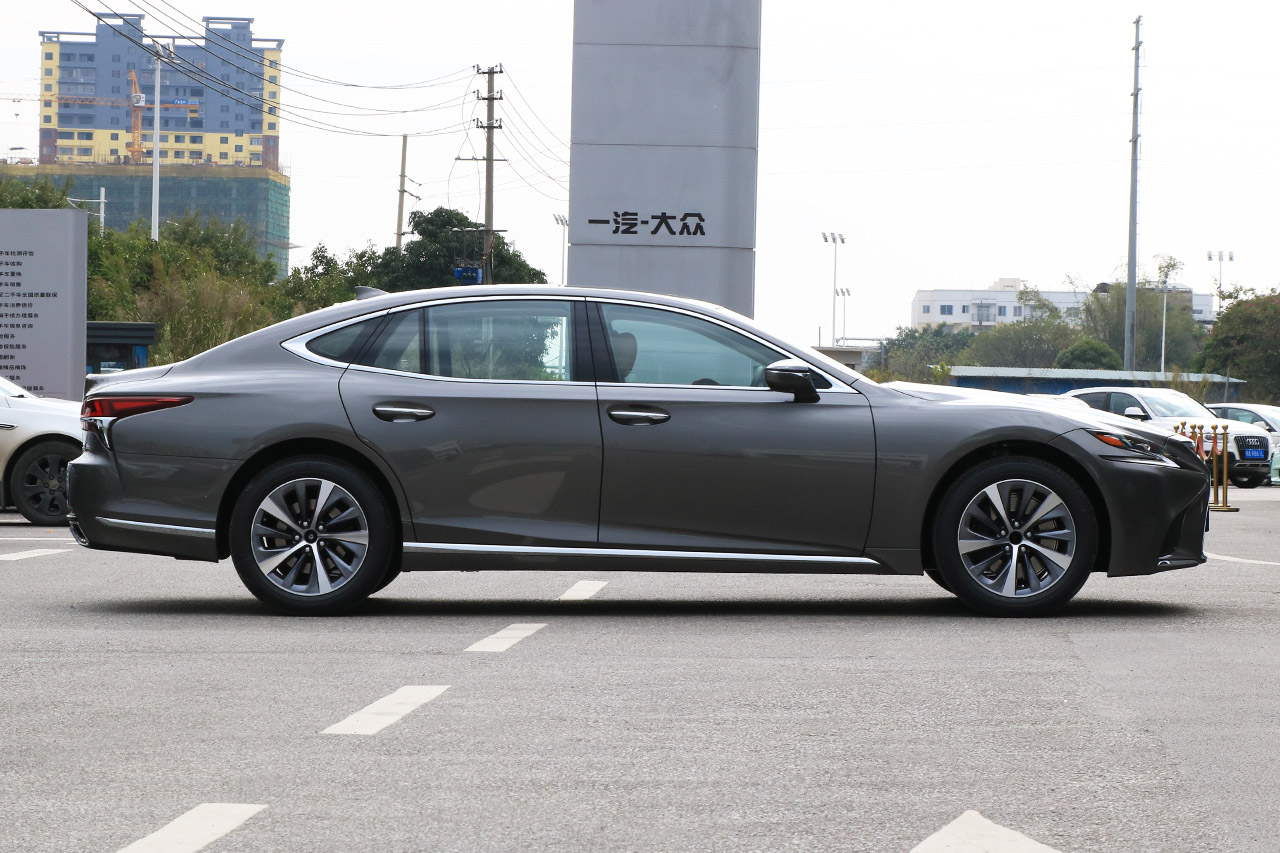2018款雷克萨斯LS 3.5L自动350卓越版