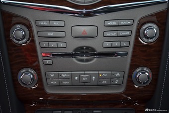 2017款途乐5.6L自动标准型