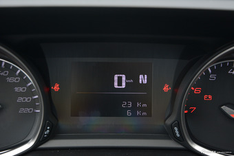 2017款标致4008 1.6T自动350THP舒适版