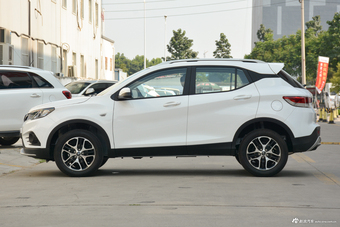 2018款东南DX3 1.5L手动豪华型