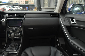 2016款驭胜S330 1.5T自动两驱尊贵版 