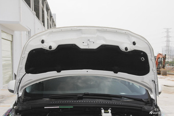 2016款标致3008 1.6THP自动潮流版