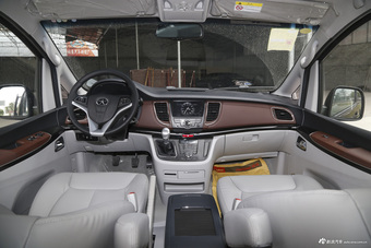 2016款瑞风M5 2.0T手动汽油公务版图片