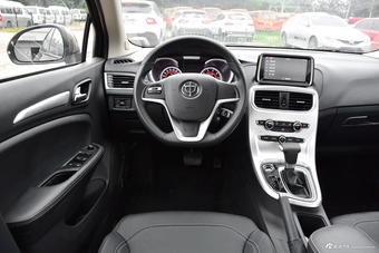 2017款中华H3 1.5L自动精英型