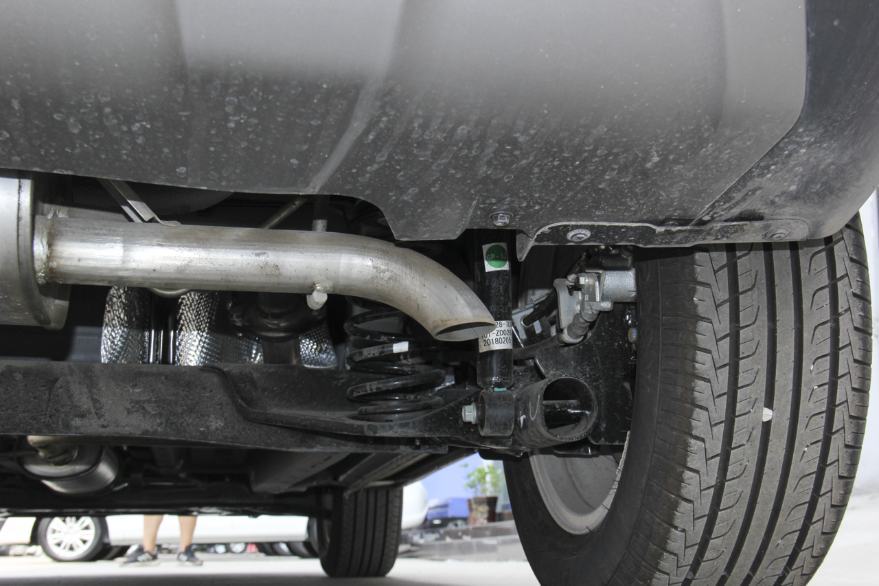 2018款海马S5青春版 1.6L手动豪华定制版