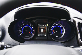 2016款长安CS15 1.5L手动尊贵版