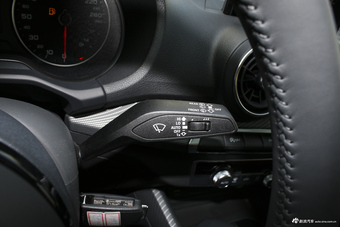 2018款奥迪Q2L 时尚动感型35TFSI