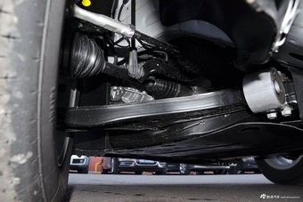 2017款GL8 2.0T自动 28T舒适型 白色