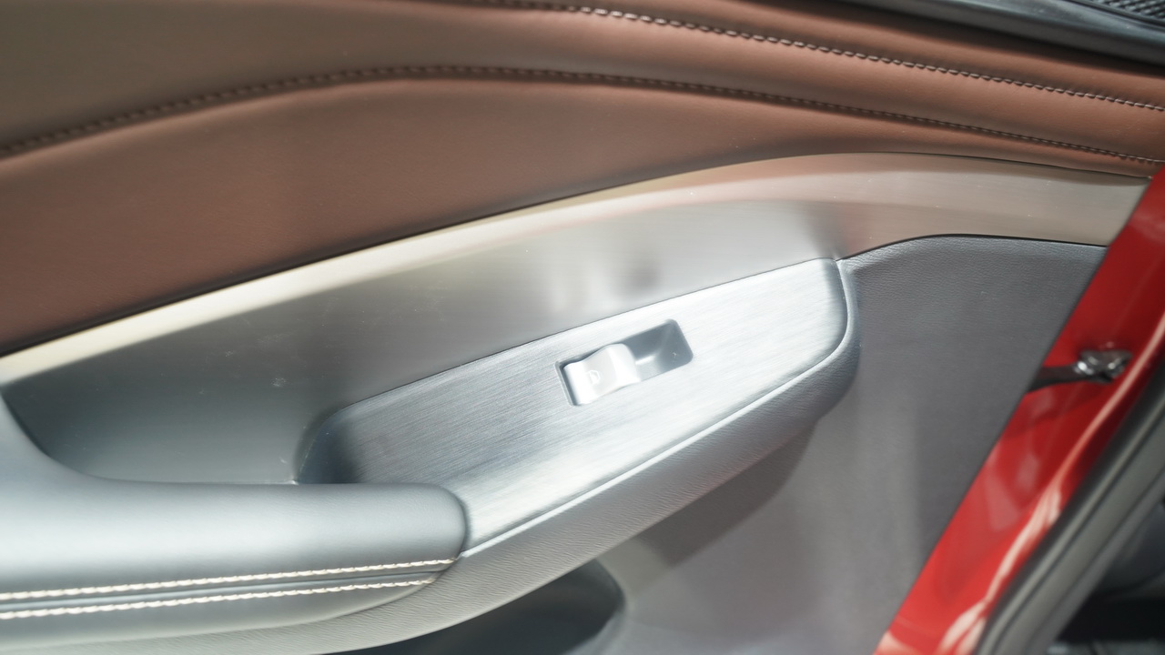 2018成都车展实拍：WEY VV6