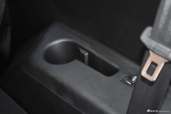 2017款宝骏560 1.5T DCT旗舰型7座