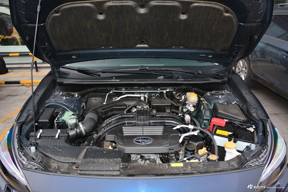 2018款斯巴鲁XV 2.0L自动全驱尊贵版EyeSight