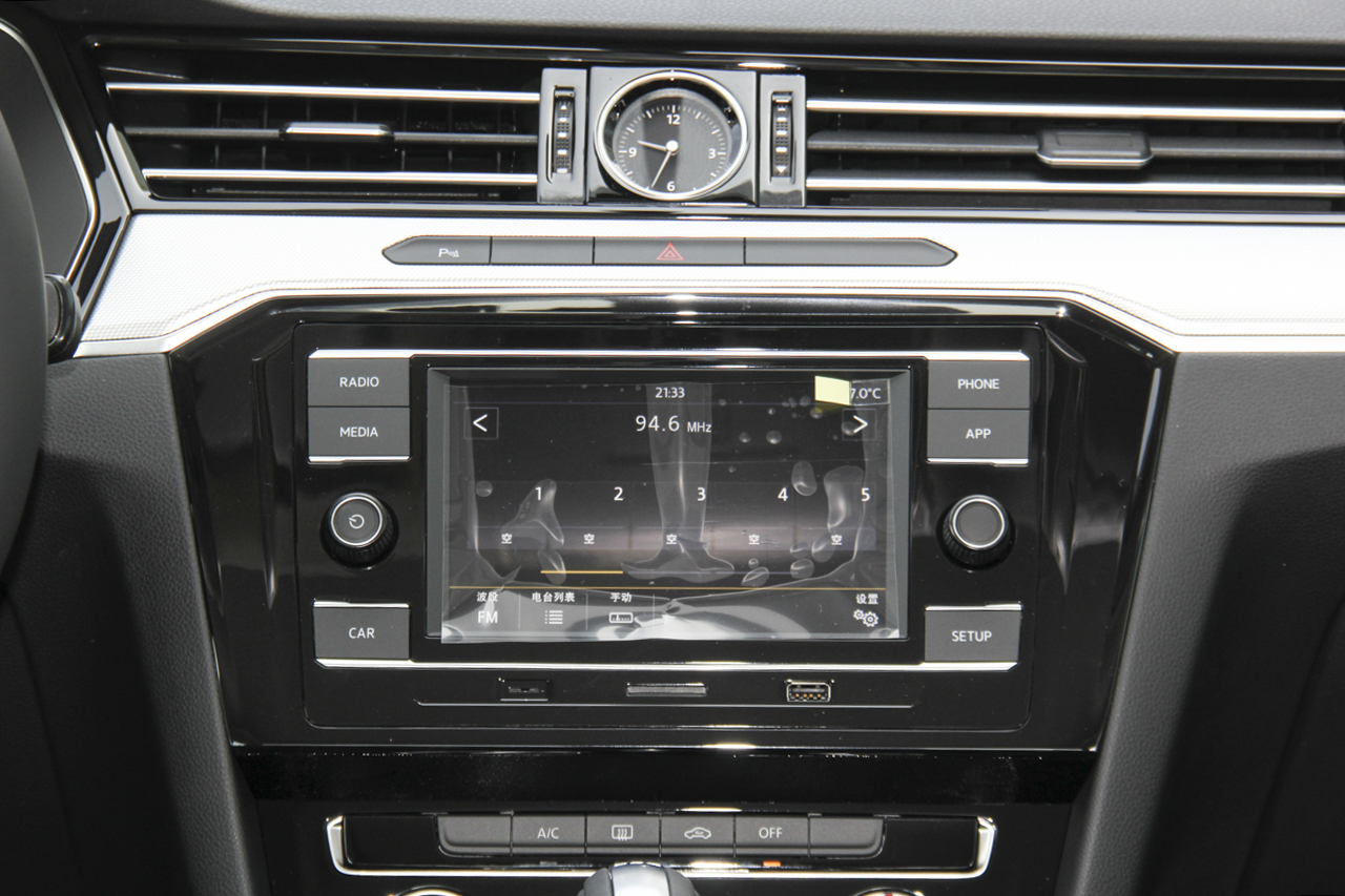 2018款迈腾1.8T自动330TSI DSG领先型