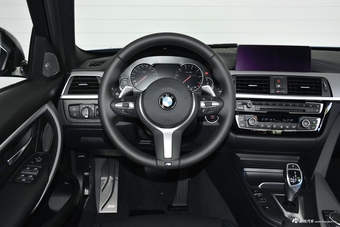 2019款宝马3系2.0T自动运动曜夜版320i M