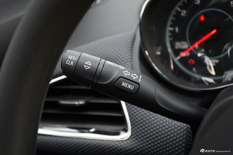 2017款科鲁兹两厢1.5L 自动先锋天窗版