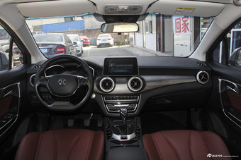 2018款北汽绅宝D50 1.5L手动尊贵智驾版图片