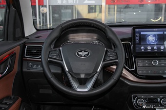 2016款森雅R7 1.6L自动尊贵型