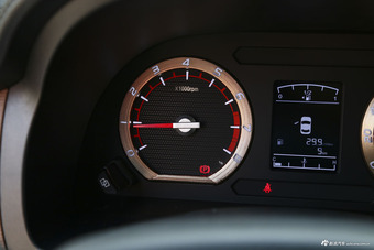 2017款菱智M5L 1.6L手动9座标准型