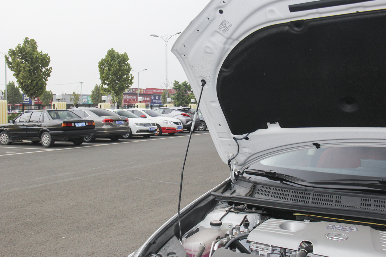 2017款雷克萨斯CT200h 舒适版双色