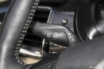 2016款撼路者2.0T自动四驱旗舰版汽油