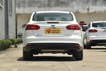 2017款福克斯三厢1.6L自动舒适型智行版