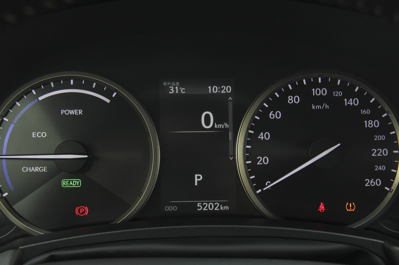 2018款雷克萨斯NX300h 2.5L自动全驱锋致版