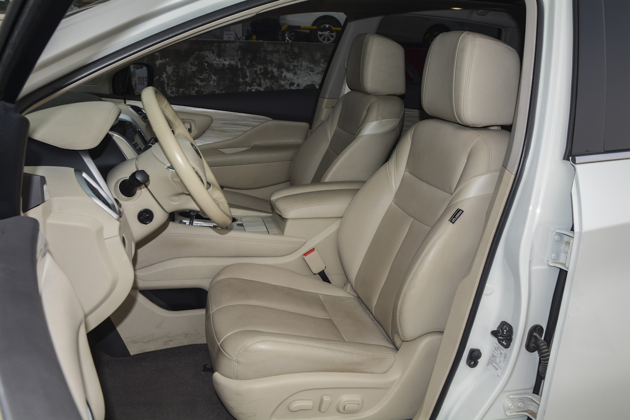 2017款楼兰2.5L自动S/C XV HEV混动四驱旗舰版