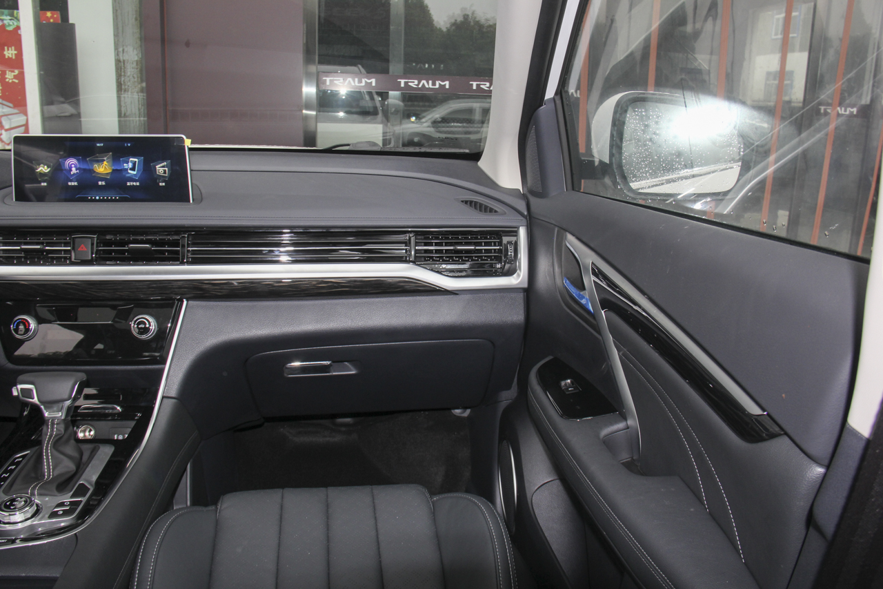 2018款君马SEEK 5（赛克5）1.5T自动领耀版