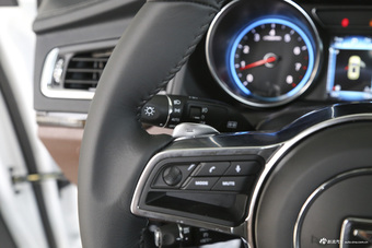 2016款众泰T600 2.0T自动尊享型运动版