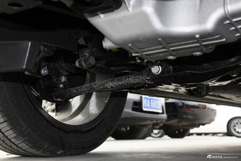 2017款风神AX4 1.6L手动潮尚型