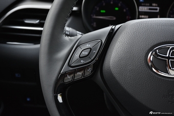 2018款奕泽IZOA 2.0L自动奕炫版