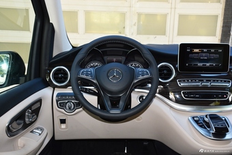 2018款奔驰V级 V 260 领航版