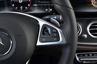 2017款奔驰E级2.0T自动 200 L 运动型 4MATIC